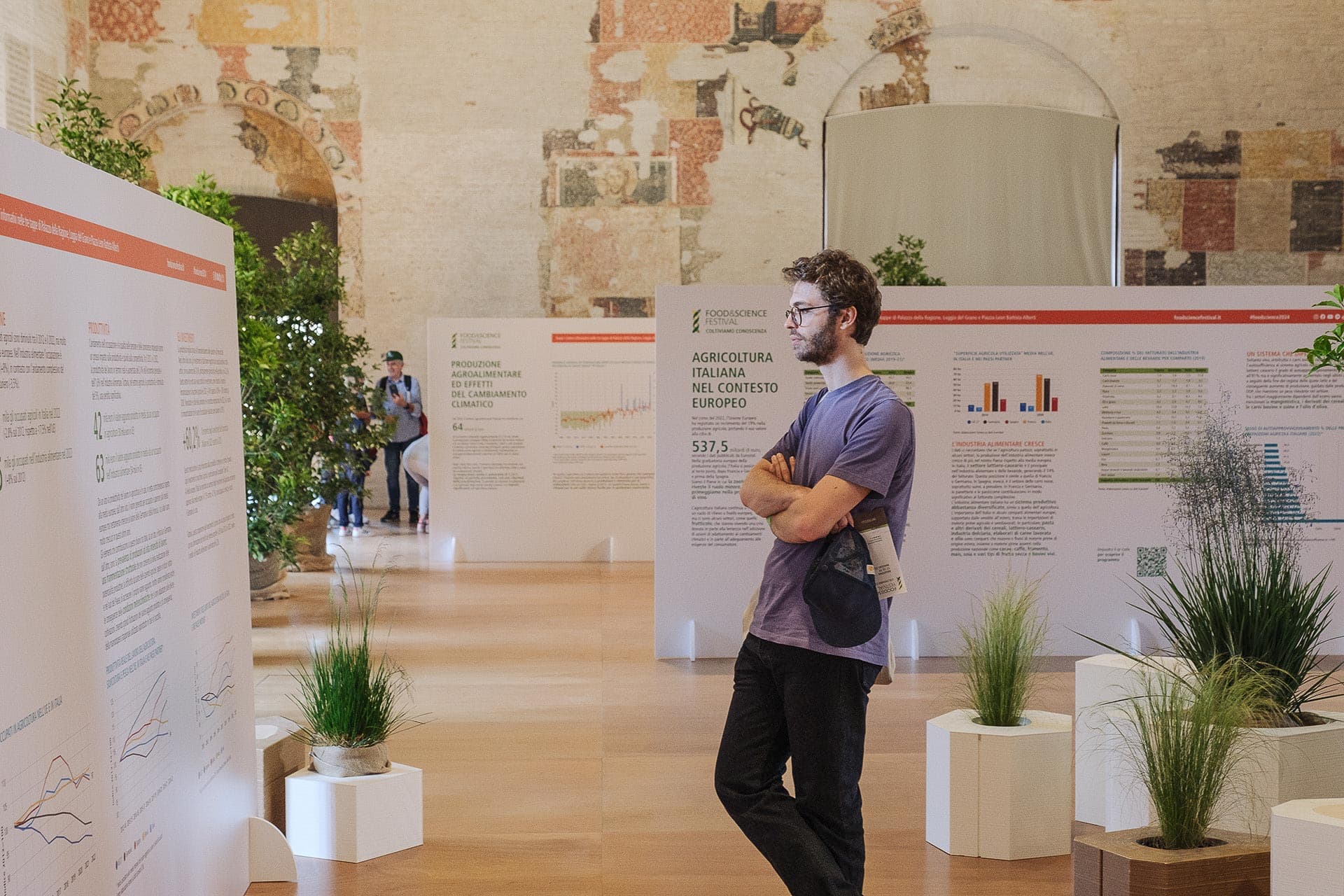 Communicating research from the inside: the OnFoods community blog